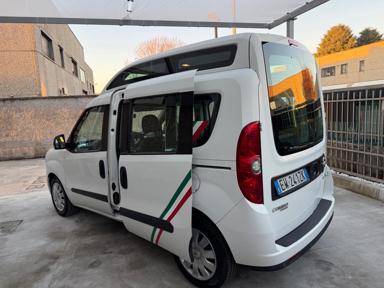 OPEL COMBO 1.6CDTI TETTO ALTO PEDANA OMOLOGATA DISABILI