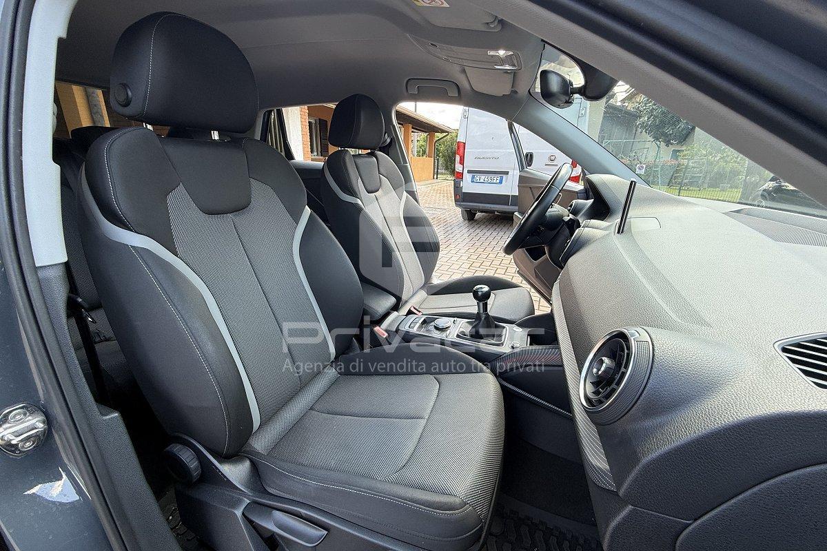 AUDI Q2 1.6 TDI S line Edition