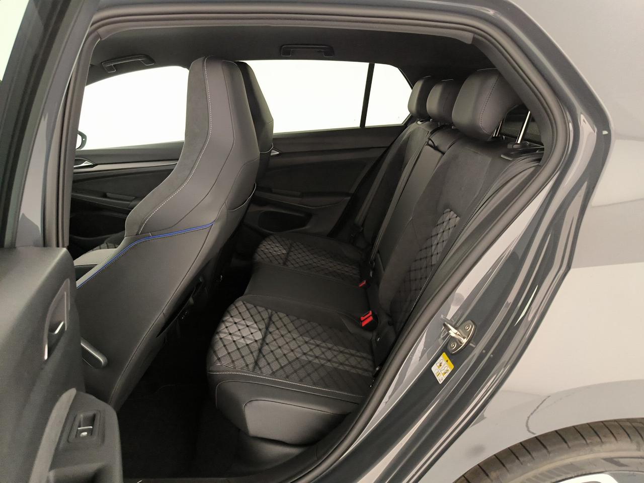 Volkswagen Golf 1.5 etsi r-line plus 115cv dsg