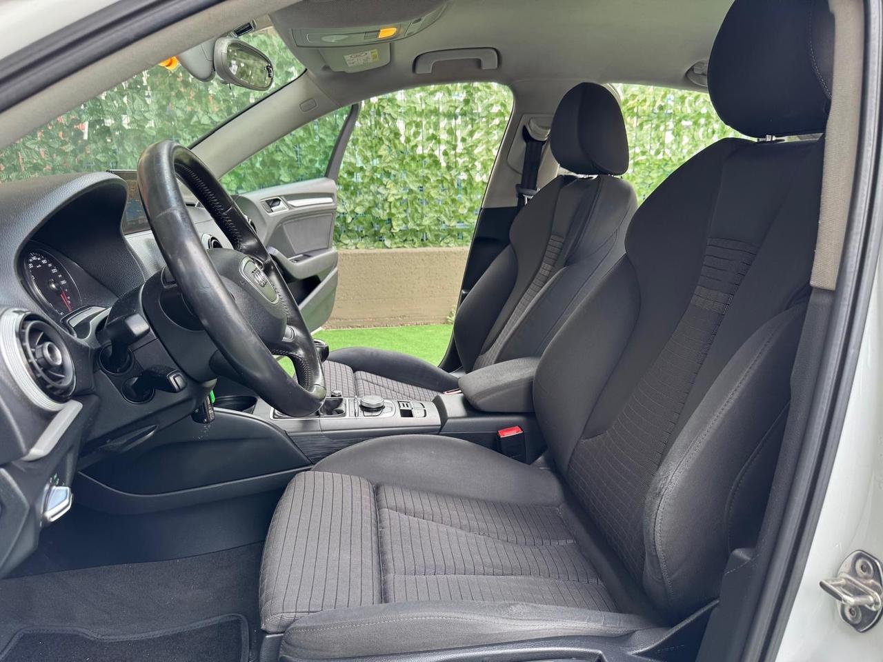 Audi A3 Sedan 1.6 TDI clean diesel S tronic