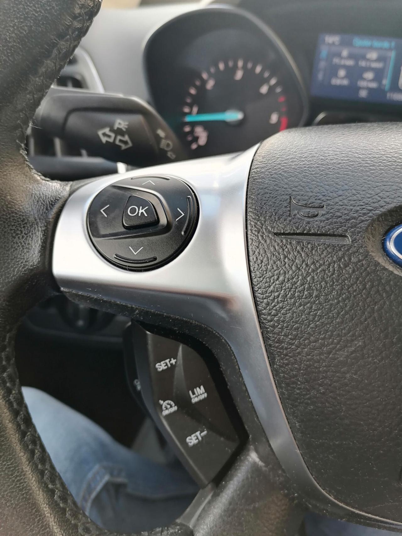 Ford Kuga 2.0 TDCI 150 CV 4X4 TITANIUM *116.000 km* 2015