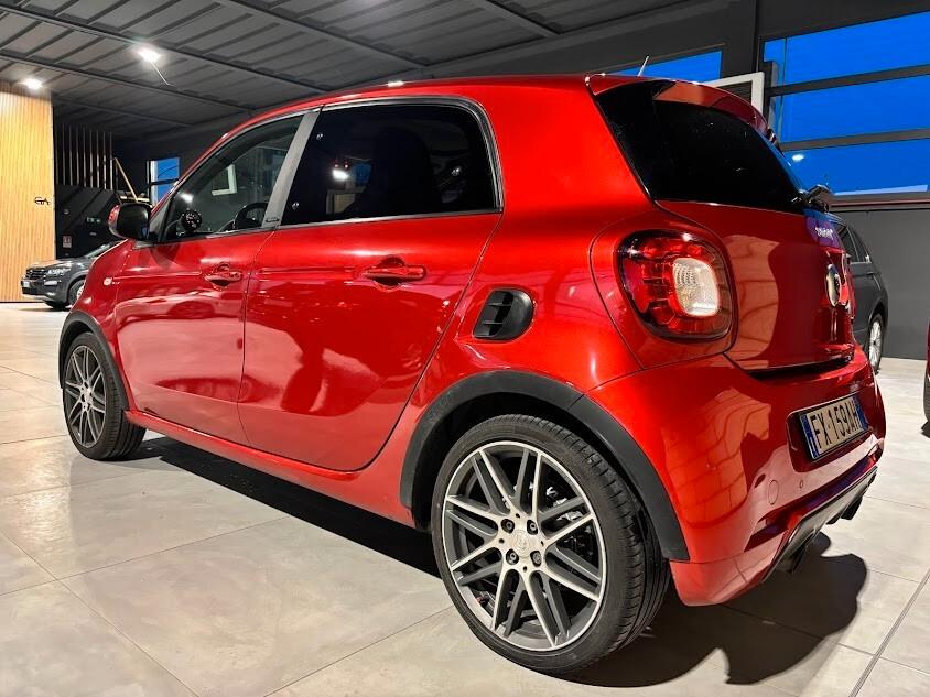 Smart brabus FOR FOUR XLLUSIVE 109CV-JBL