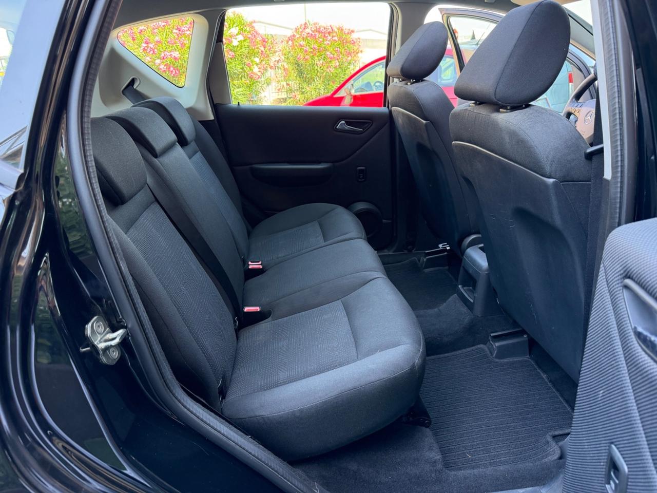 Mercedes-benz A 160 CDI BlueEFFICIENCY Executive