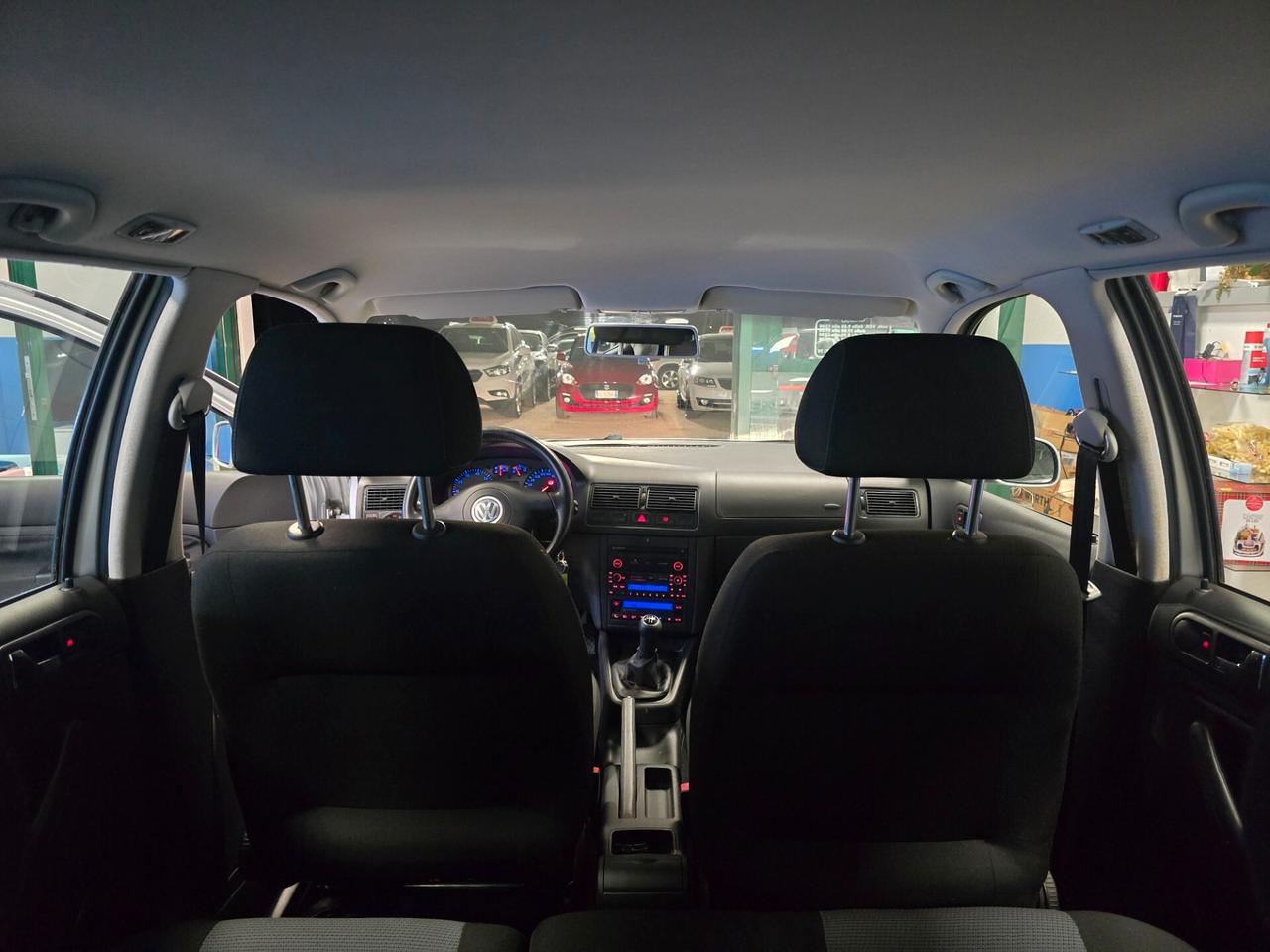 Volkswagen Golf 1.6 16V FSI 3p. Comfortline