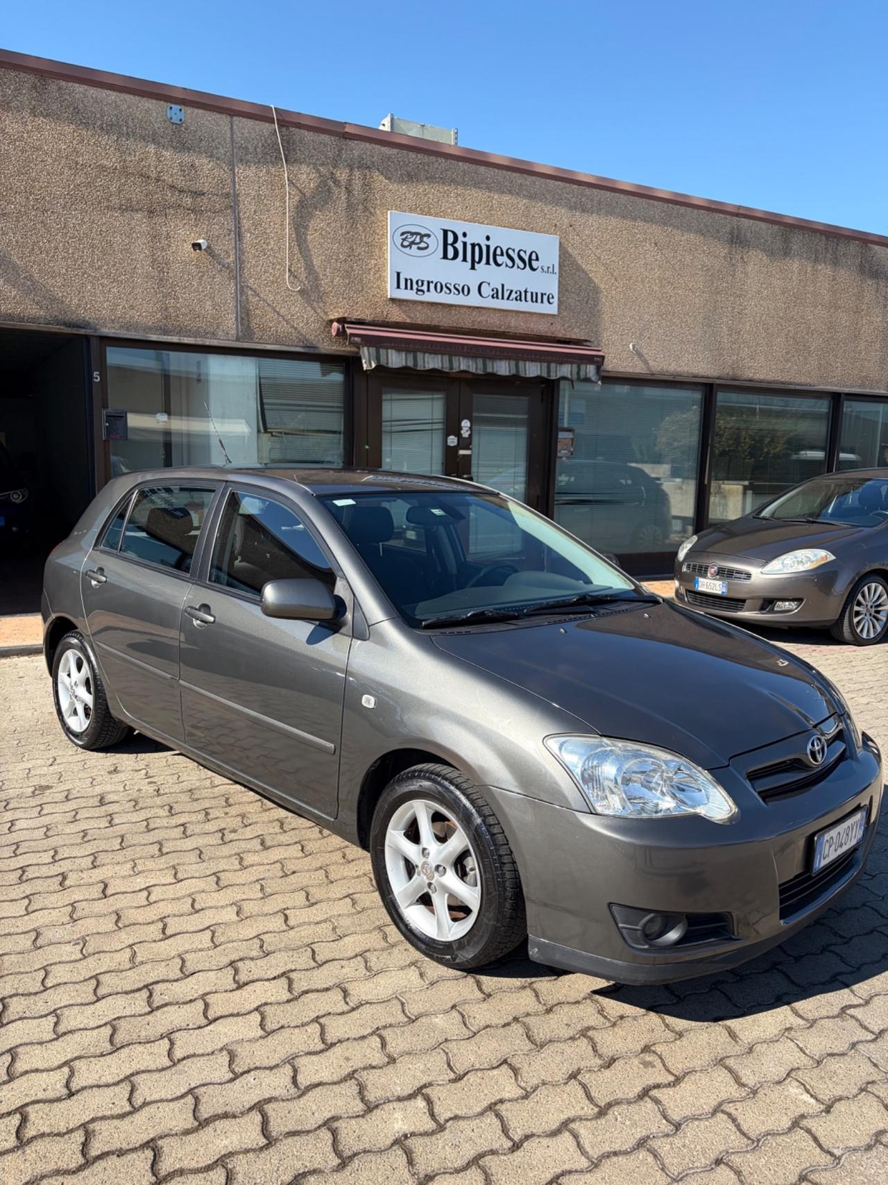 Toyota Corolla 1.6 16V 5 porte Sol