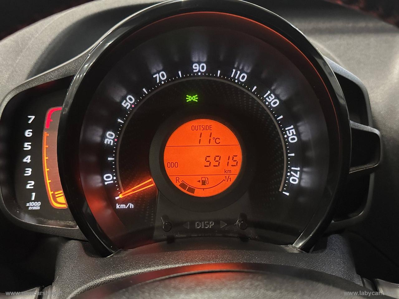 TOYOTA Aygo Connect 1.0 VVT-i 72 CV 5p. x-play