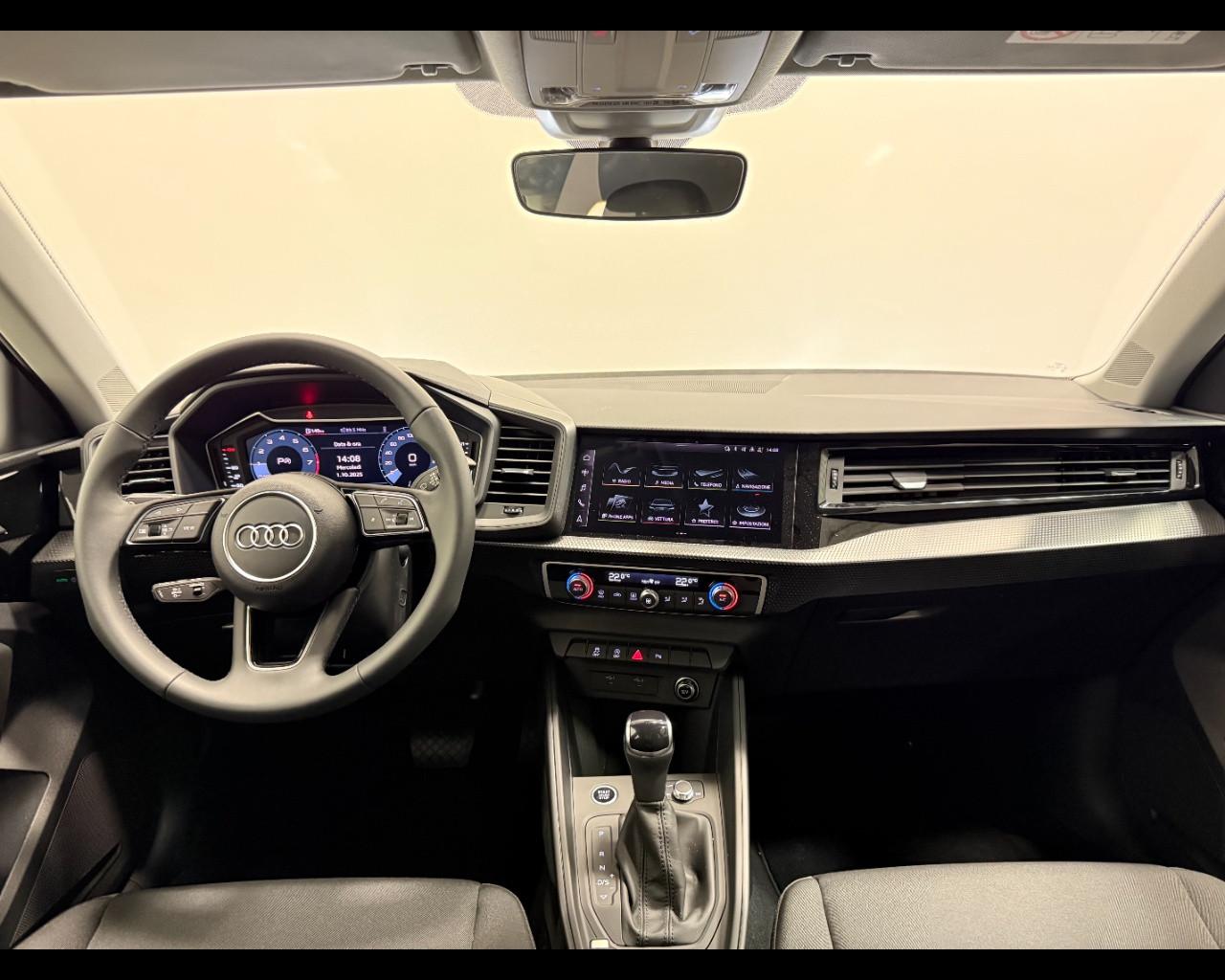 AUDI A1 ALLSTREET 30 TFSI S-TRONIC IDENTITY CONTRAST