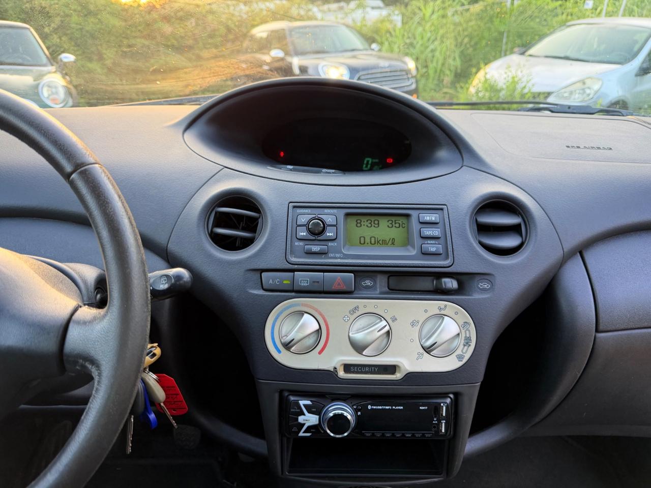 Toyota Yaris 1.0i 3 porte Expo Clima Benzina 65cv 2005