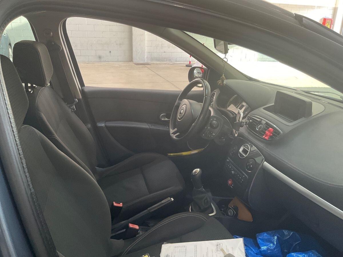 RENAULT CLIO 1.2 BENZINA NEOPATENTATI 5 PORTE