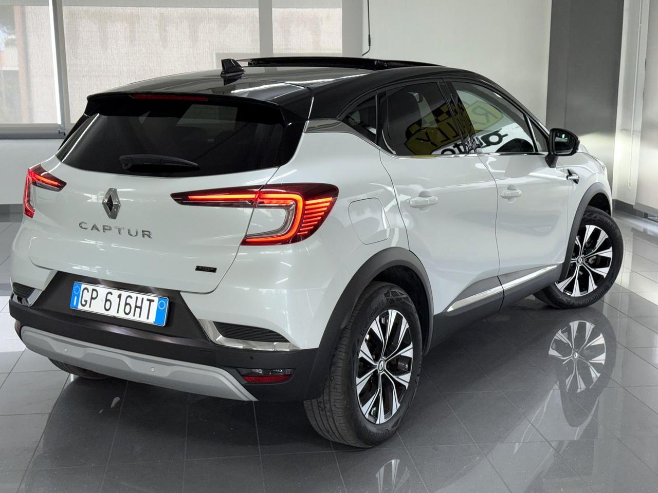 Renault Captur Techno E-TECH 145 HEV #6657