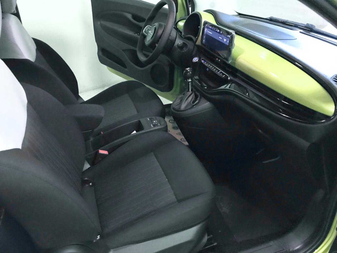 Fiat 500 Berlina Hybrid Icon