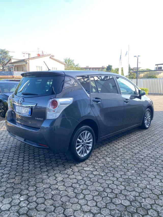 TOYOTA Verso 1.6 D-4D Style 7 POSTI NEO PATENTATO