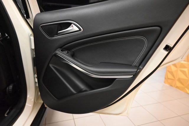 MERCEDES-BENZ GLA 200 CDI AUTO F1 SPORT 136CV NAVI CAM XENO PDC 18"FULL!