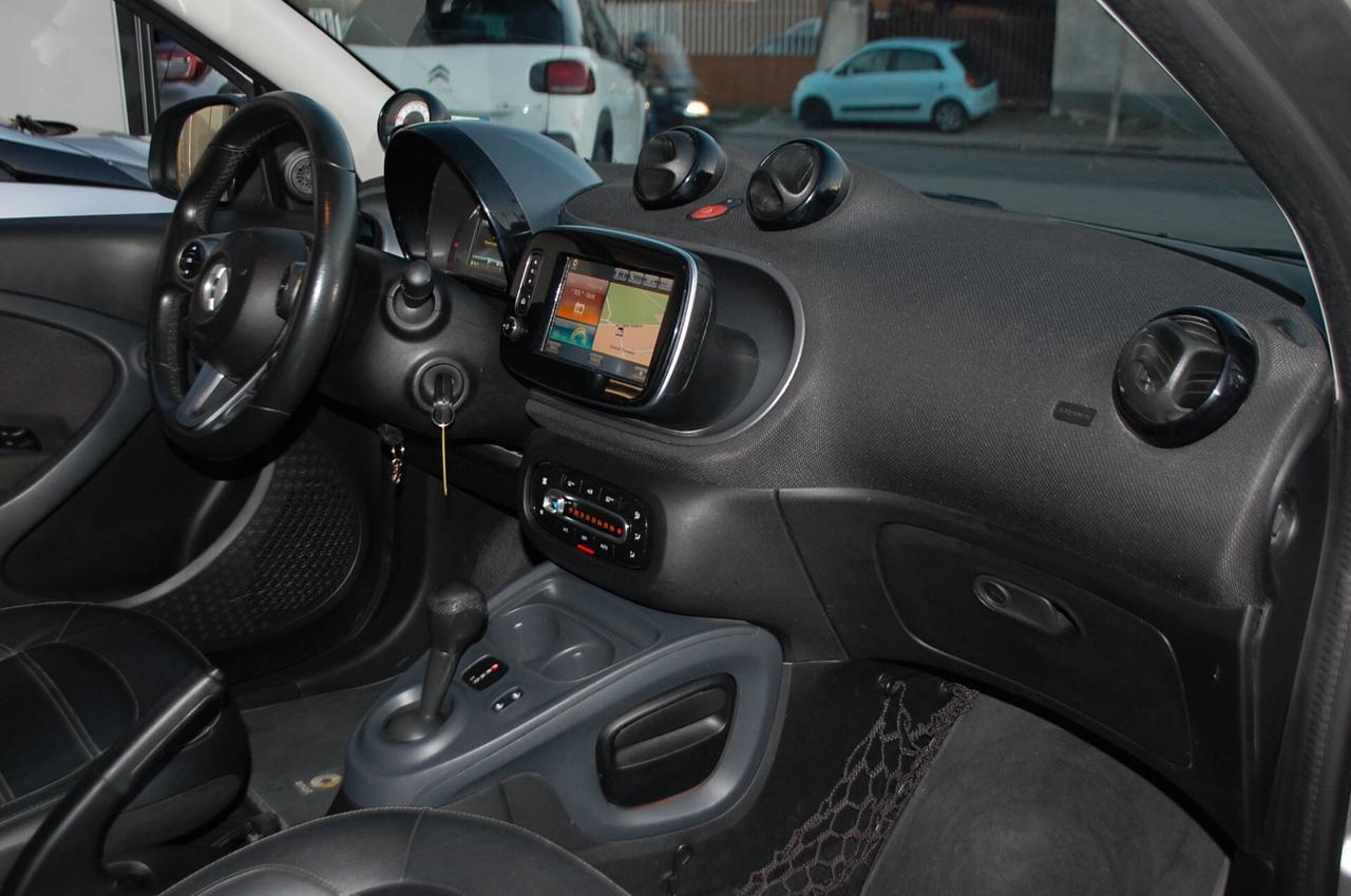 Smart forFour 1.0 Prime 71CV twinamic Cabrio Uff Italy Lega Navi