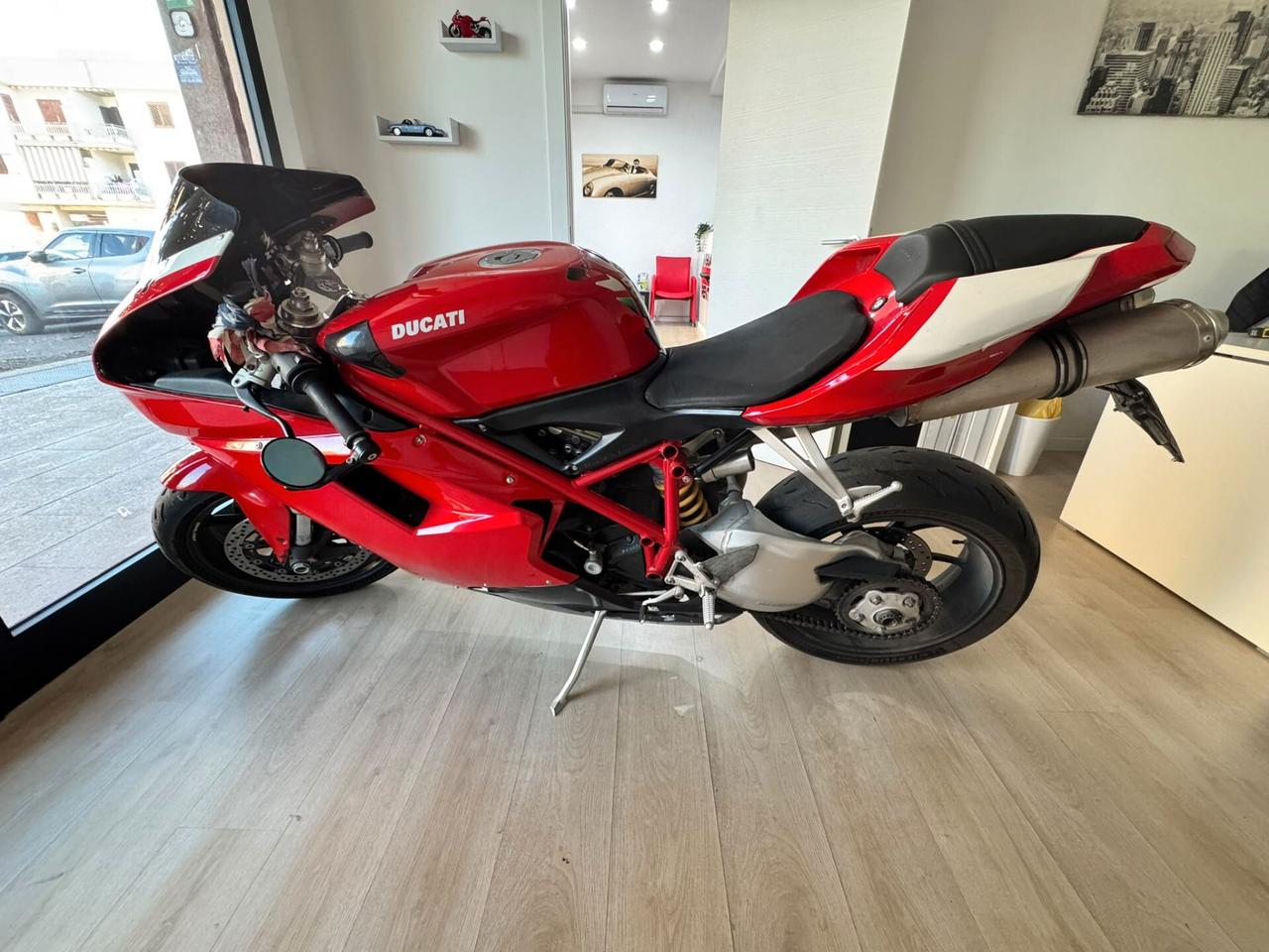 Ducati 848