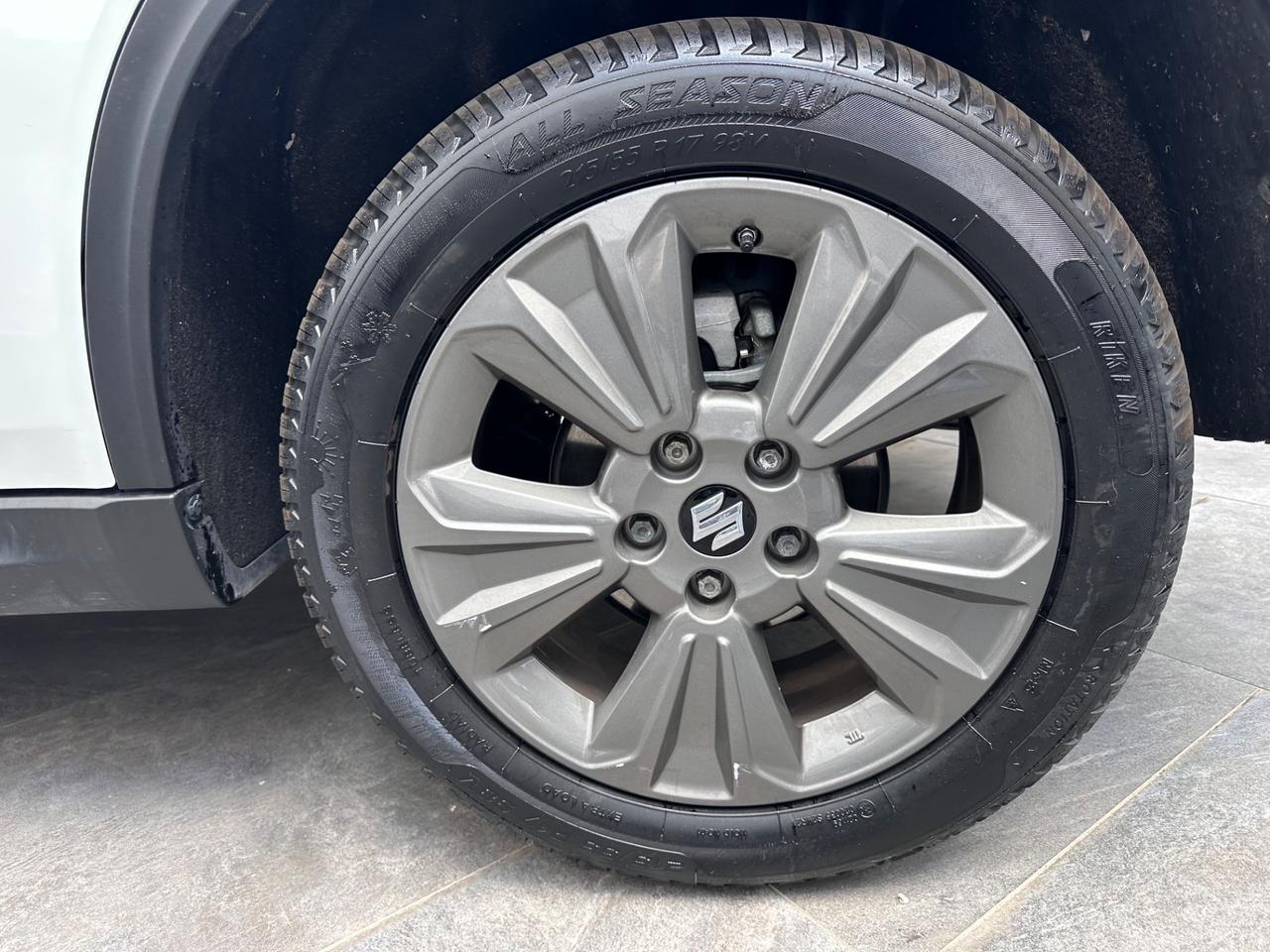 Suzuki Vitara 1.4 Hybrid Top