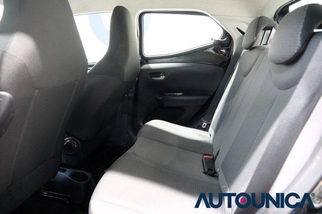 TOYOTA Aygo CONNECT 1.0 VVT-i 72 CV 5 PORTE X-WAVE NEOPATENTAT