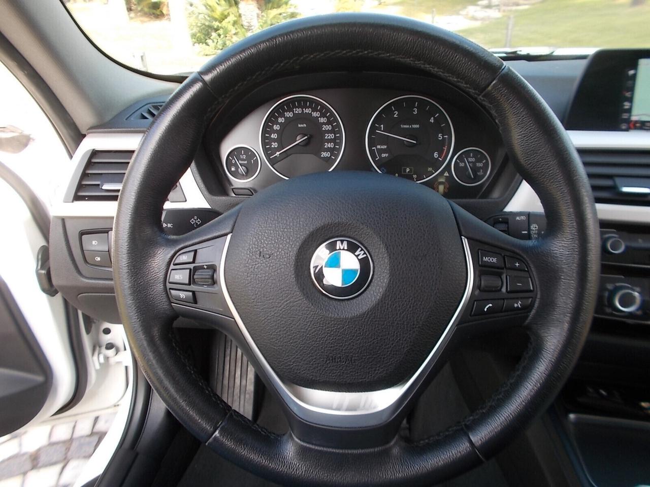 Bmw 318d Touring 150cv Aut. *FULL OPT.* da VETRINA