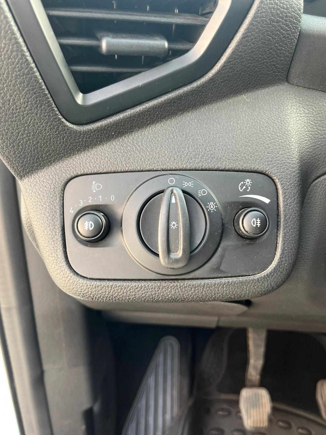 Ford Kuga 2.0 TDCI 120 CV S&S 2WD Titanium