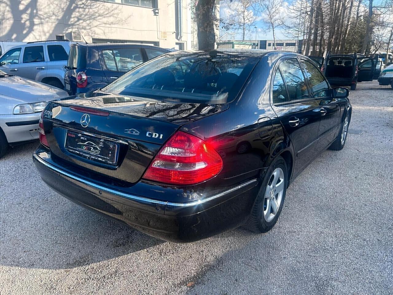 MERCEDES Classe E 270 CAMBIO AUTOMATICO DIESEL 2700 Berlina km 323.267 certificati