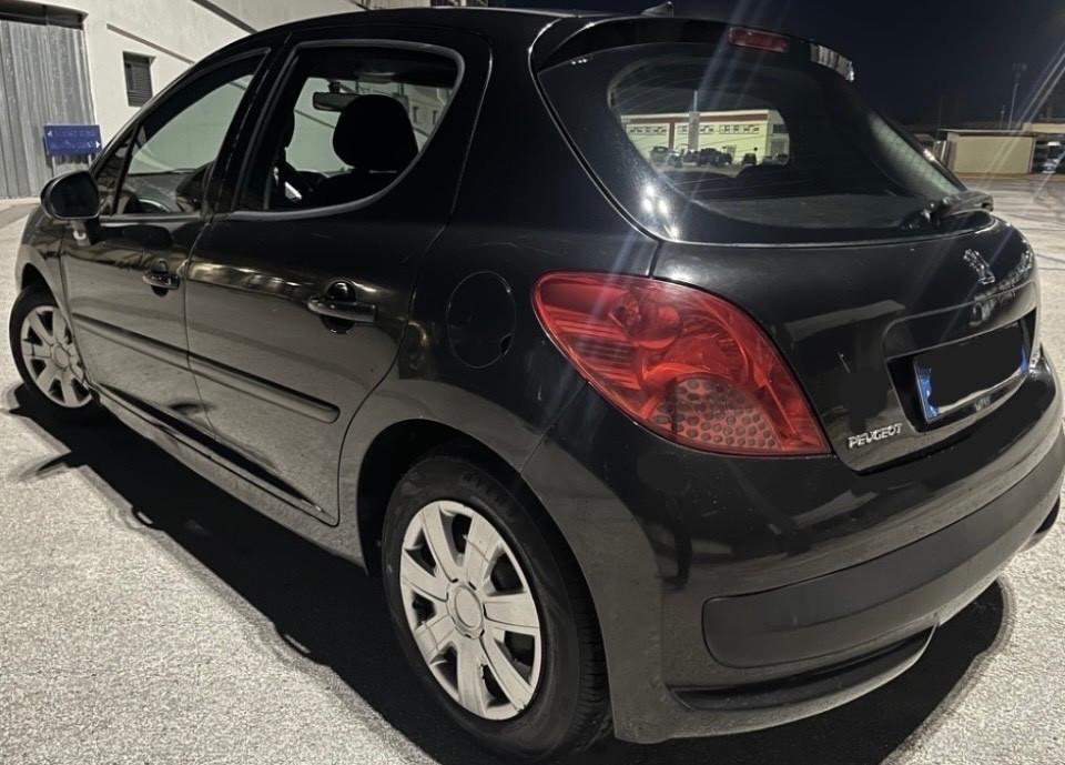Peugeot 207 1.4 HDi 70CV 5p. XS
