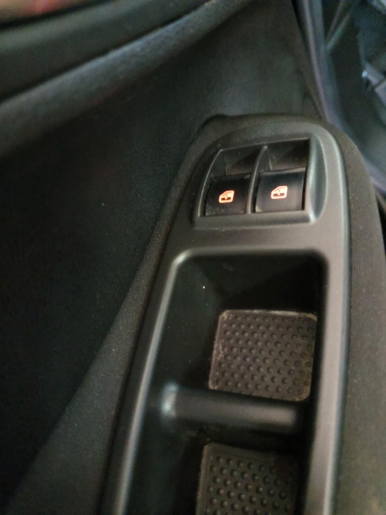 Fiat 500L 1.4 95 CV Lounge, 122 Mila chilometri ok neopatentati