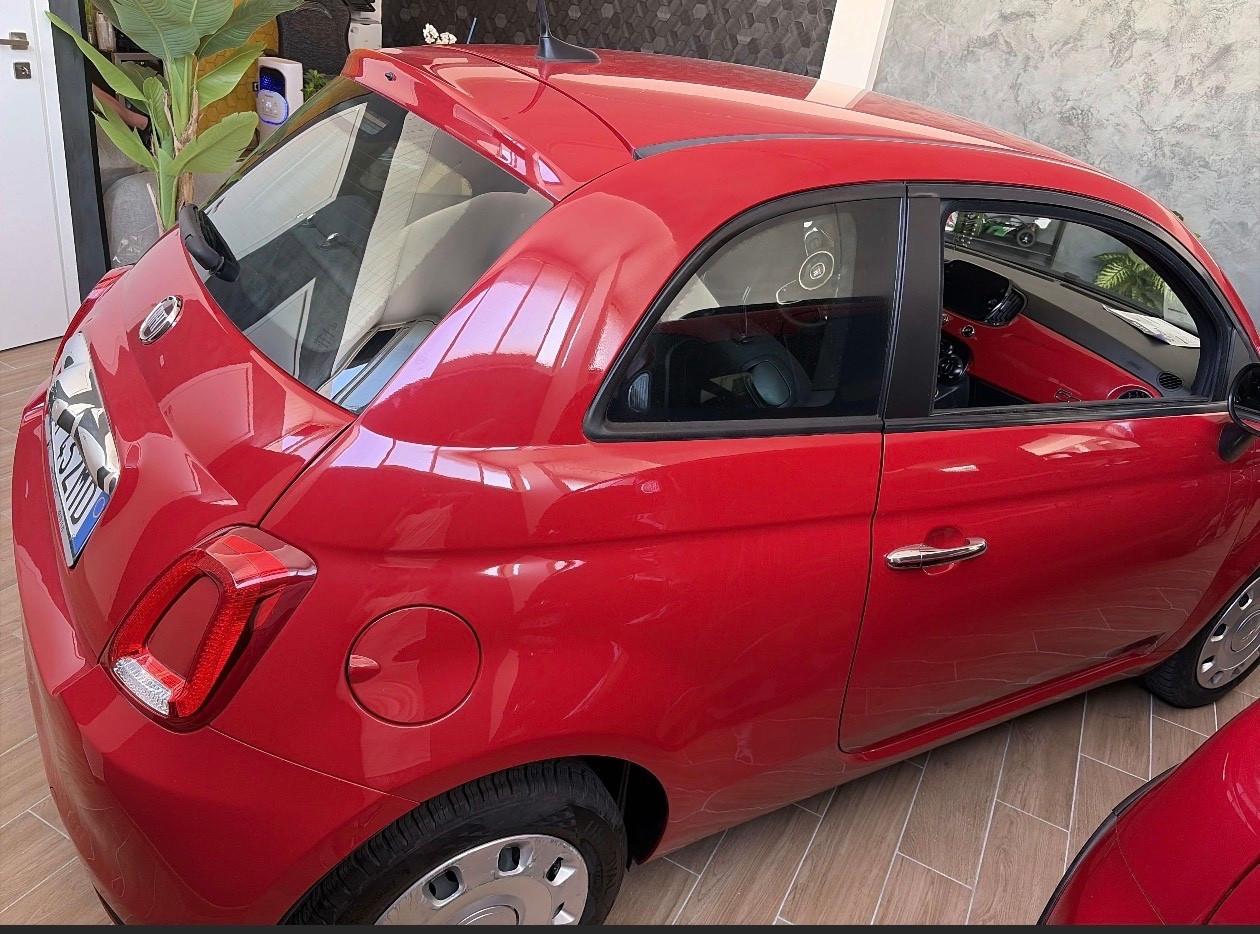 Fiat 500 1.0 Hybrid Red