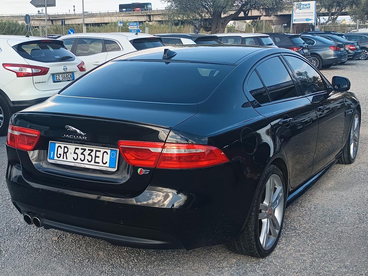 Jaguar XE 2015 - 2.0 D Turbo 180CV aut. R-Sport LB AUTOMOBILI