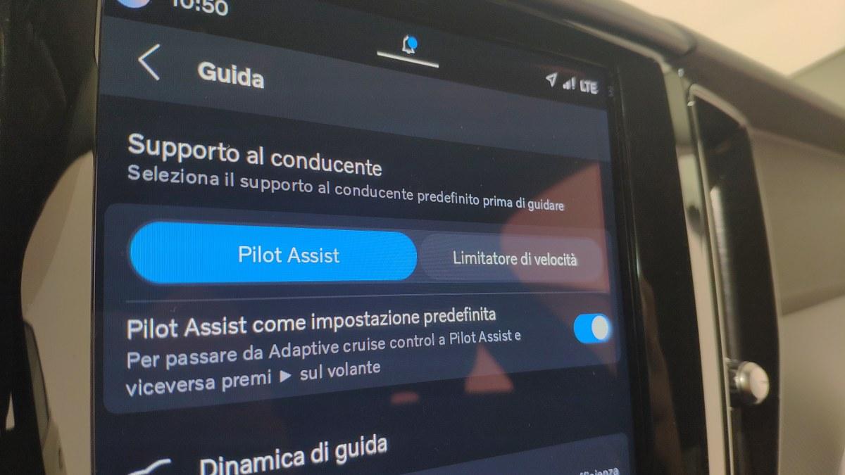 VOLVO Xc60 B4 Mild Hybrid (D) Awd Automatico Plus Dark