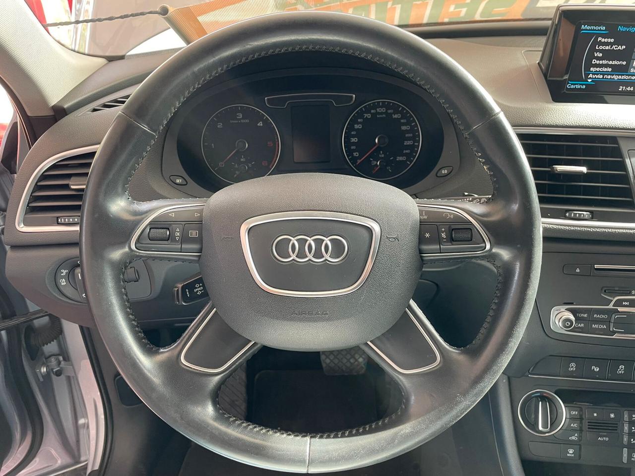 Audi Q3 2.0 TDI 120 CV S -Line Edition