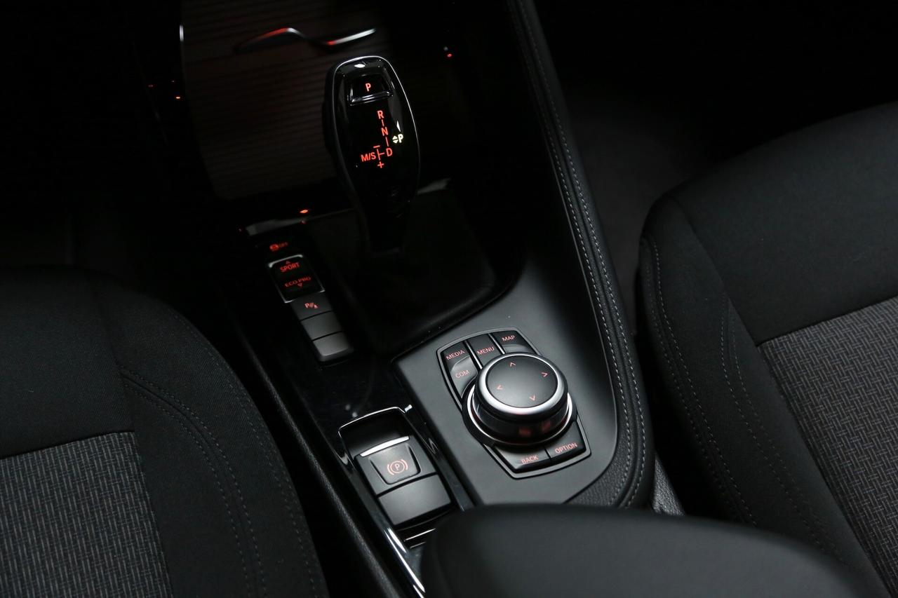 BMW X2 sDrive18d Business-X auto