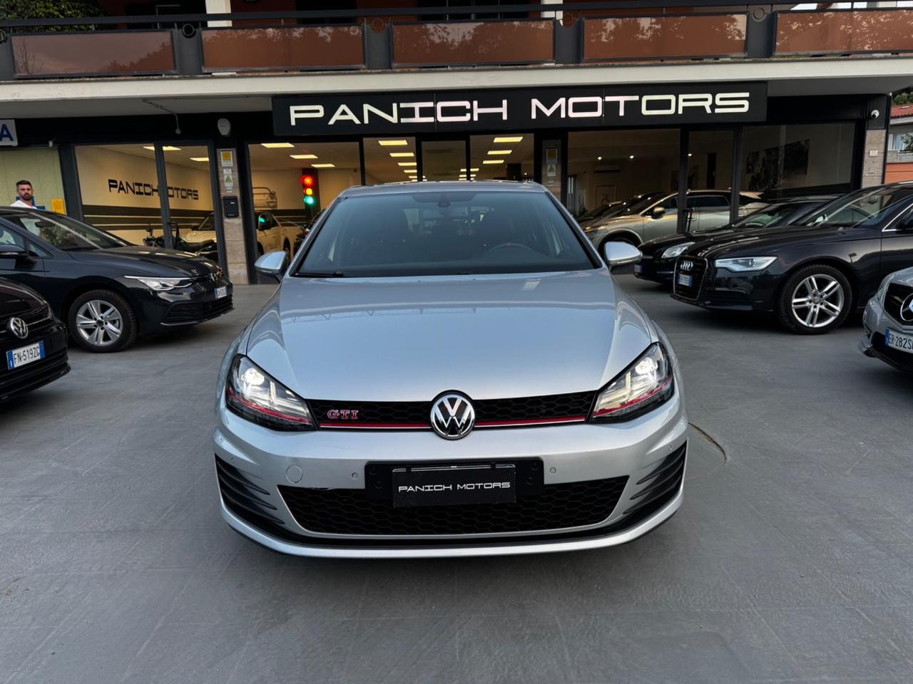 Volkswagen Golf GTI Performance 2.0 TSI DSG 5p. BlueMotion Technology