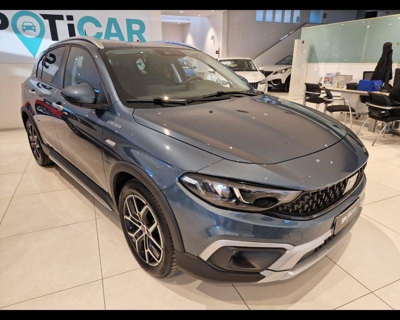 FIAT Tipo 1.5 Hybrid DCT 5 porte Cross