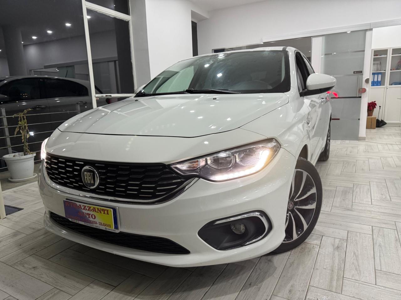 Fiat Tipo 1.6 Mjt 120cv 5P LOUNGE LED/R17 DA VETRINA2019