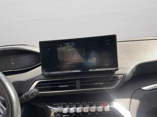 PEUGEOT 3008 Hybrid 225 e-EAT8 Allure