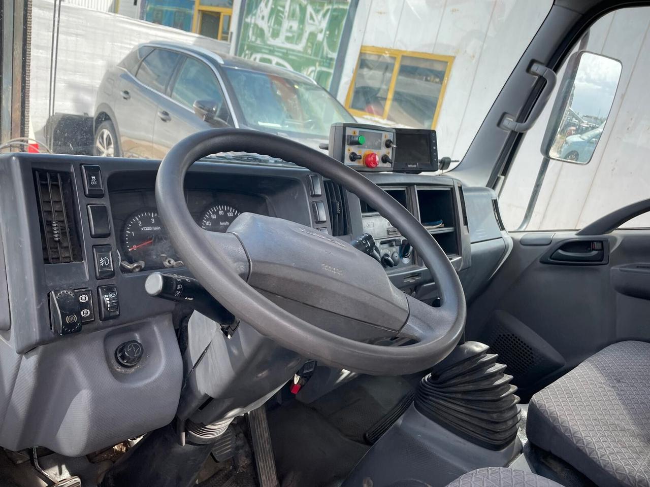 Isuzu M21 COMPATTATORE