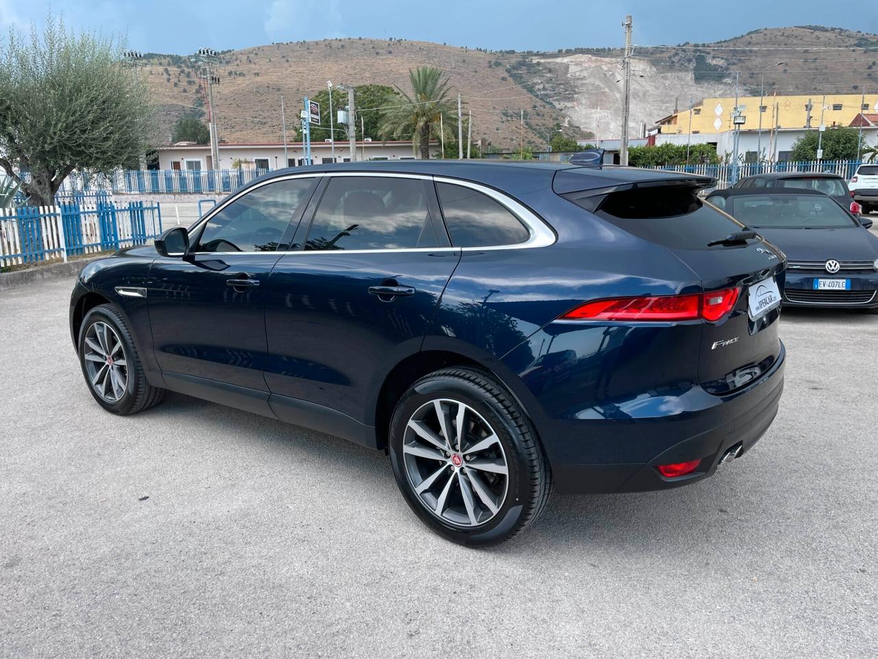 Jaguar F-Pace 2.0 D 180 CV AWD Prestige