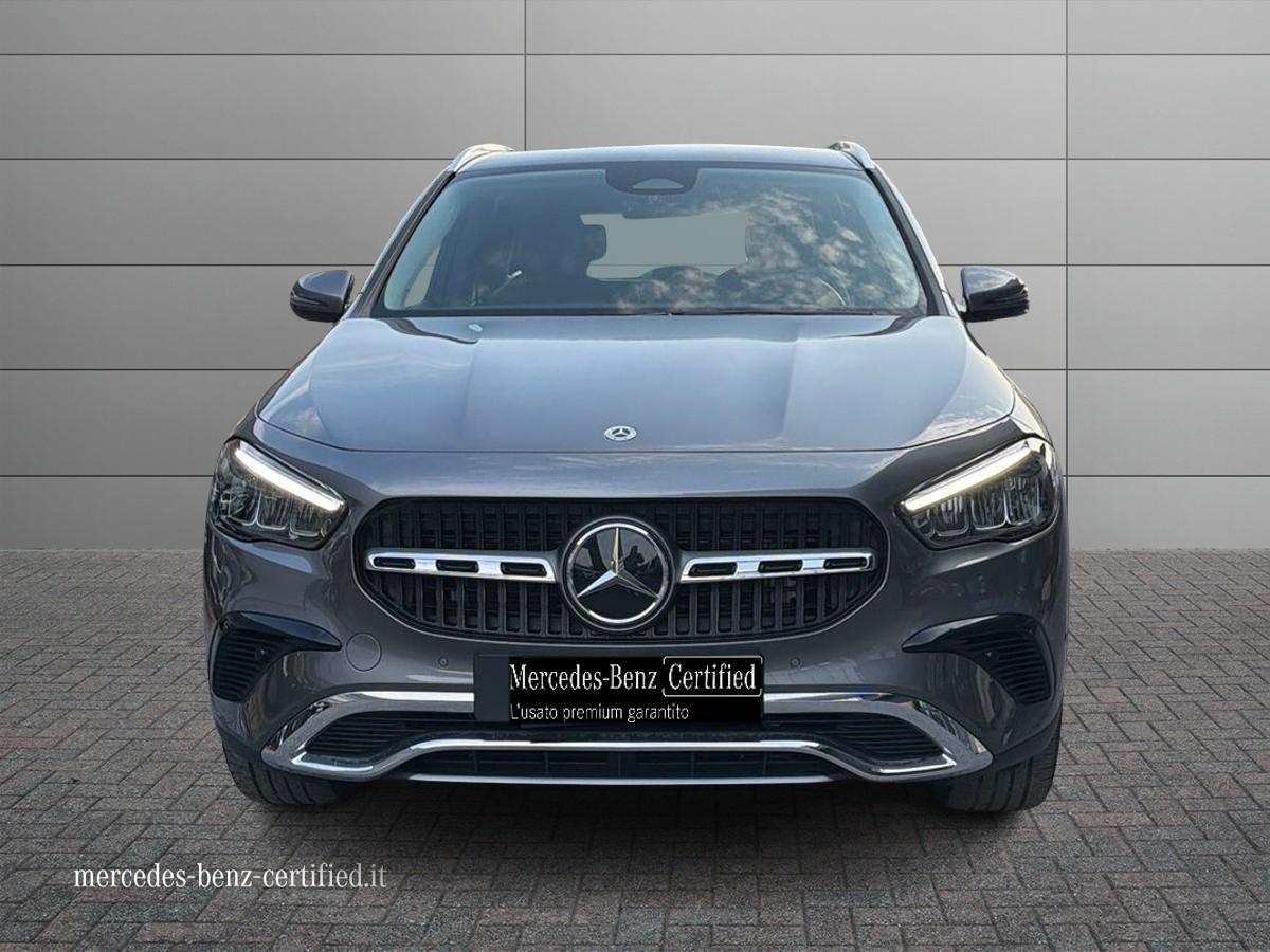 Mercedes-Benz GLA 180 Progressive Advanced auto