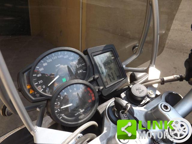 BMW R 1200 R anno 2008 con valigie laterali BMW originali