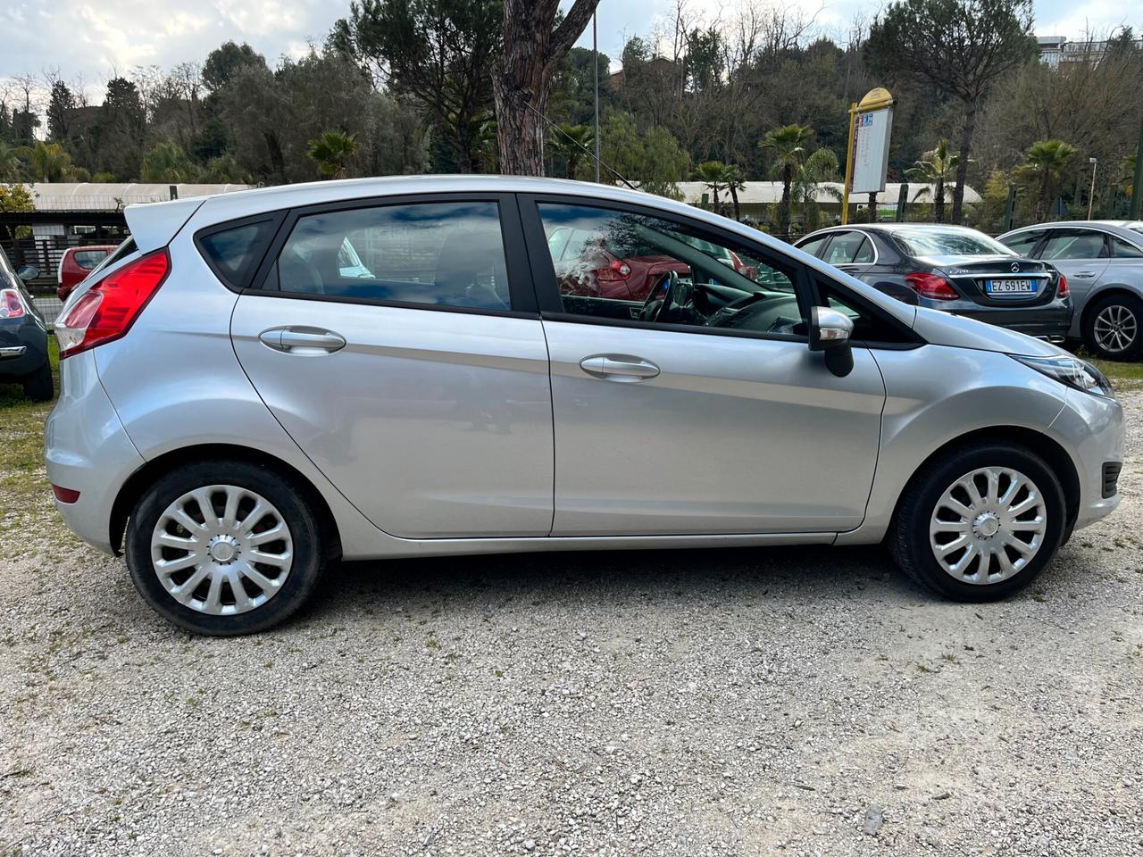 Ford Fiesta 1.4 3 porte Bz.- GPL Business NEOPATENTATI !