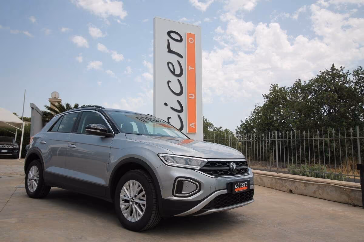 Volkswagen T-Roc 2.0 TDI 150 CV DSG Life26.000km|2025