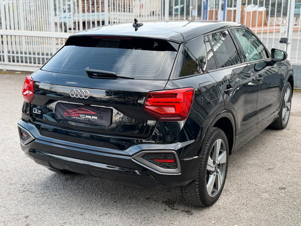 Audi Q2 30 TDI 116CV S-tronic Identity Black