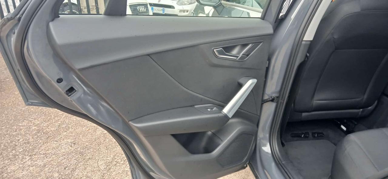 Audi Q2 35 2.0 TDI 150cv Stronic Identity Black - 2020