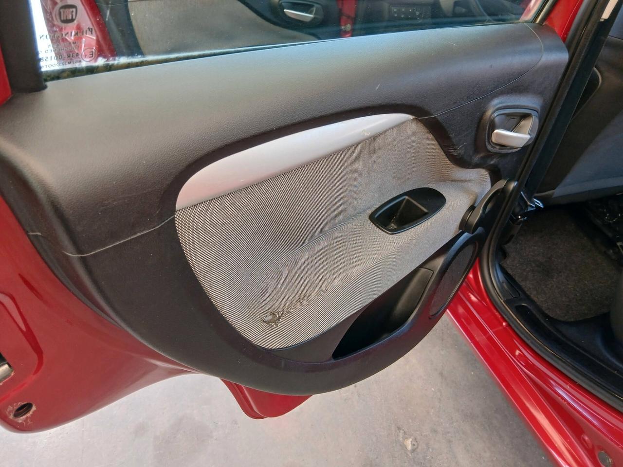 Fiat Punto Evo 1.3 Mjt 75 CV DPF 5p full 11