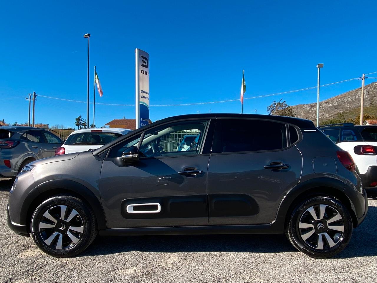 Citroen C3 PureTech 110 S&S Shine Pack Bi-Color 2023 6m