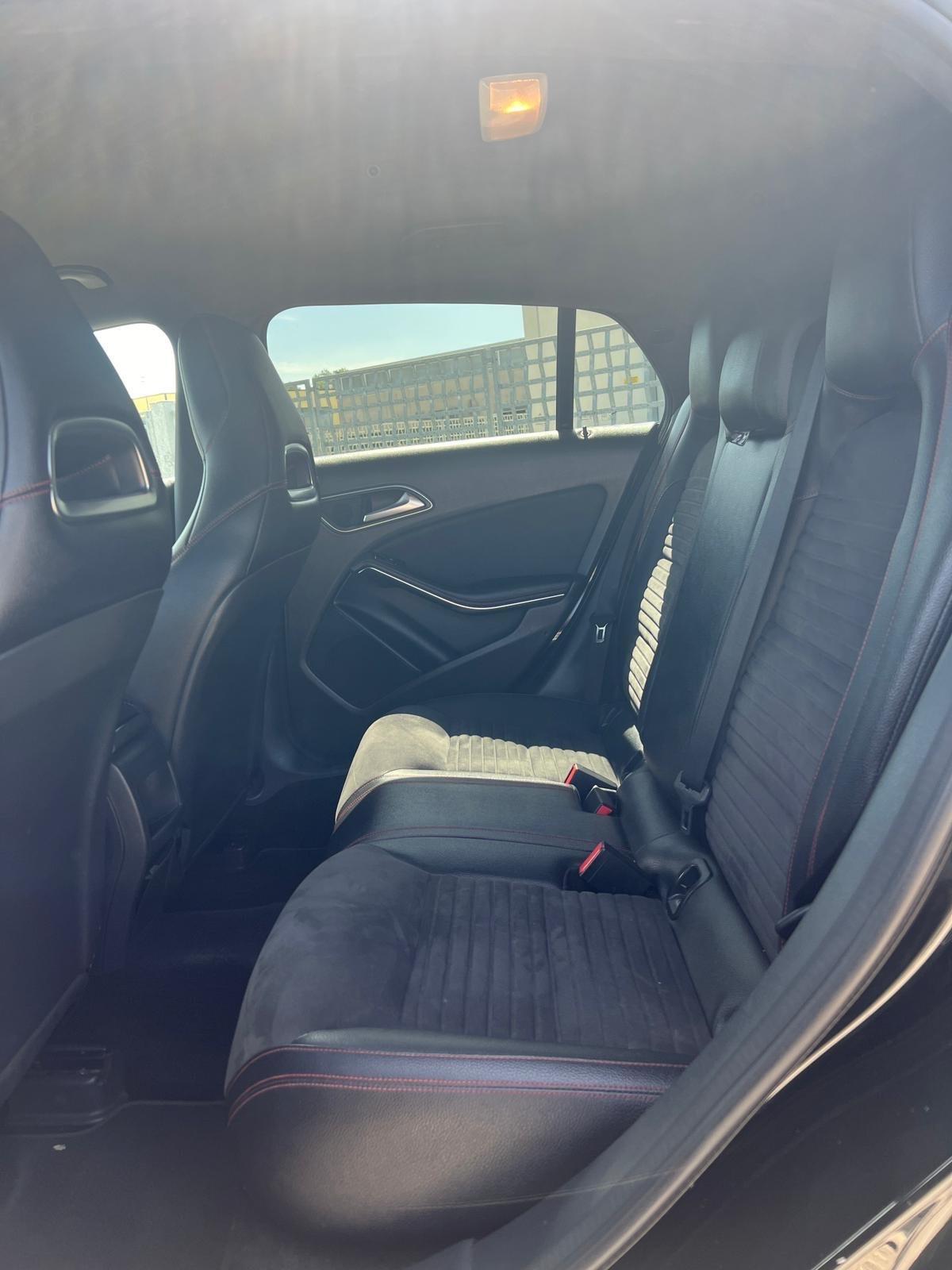 Mercedes-benz CLA 220 CLA 220 CDI 4Matic Automatic Premium