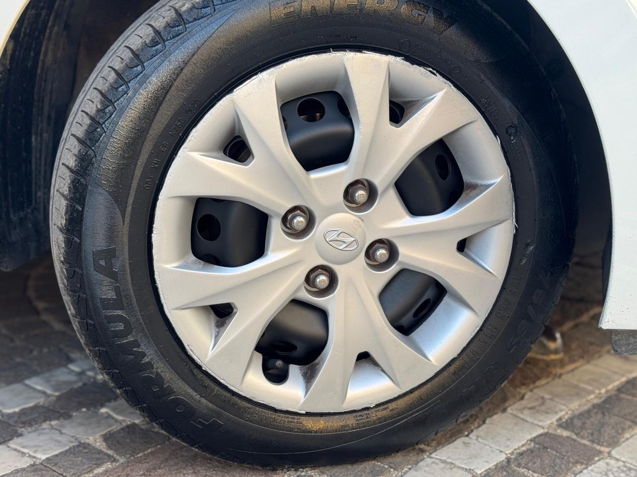 Hyundai i10 1.0 MPI Sound Edition