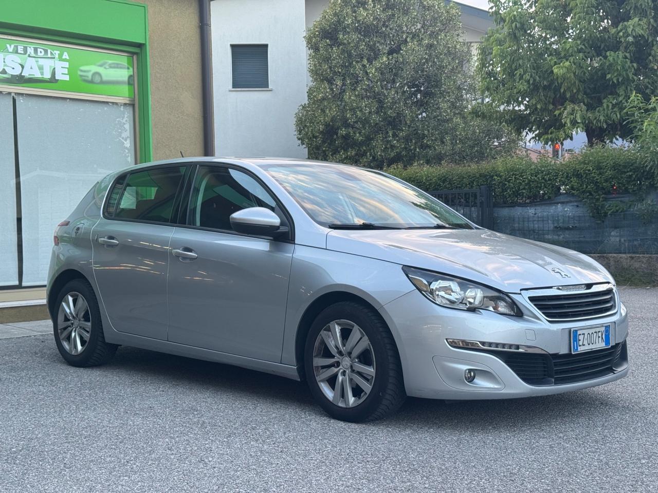Peugeot 308 1.6 HDI 92 CV BUSINESS (68 KW) 2015 NEOPATENTATI