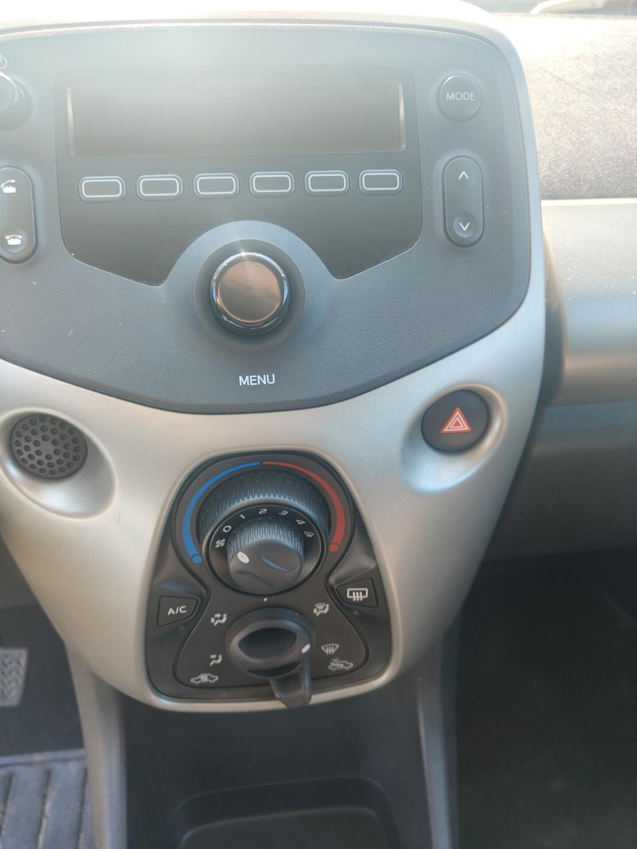 Peugeot 108 VTi 68 5 porte Access