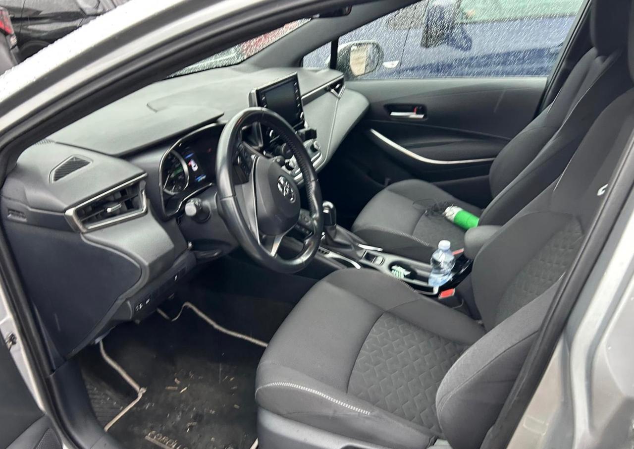 Toyota Corolla Touring Sports 1.8 Hybrid Business Tech